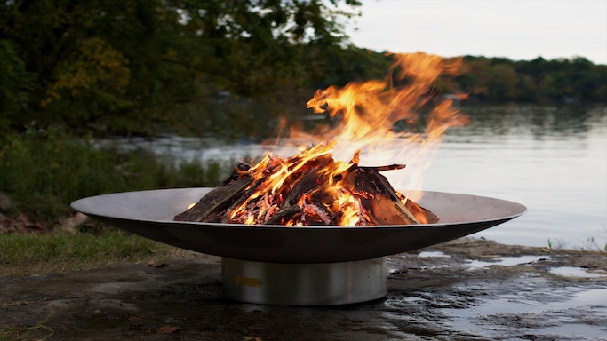 Your Ultimate Guide to the Best Wood to Burn in a Fire Pit - Fire Pit Art